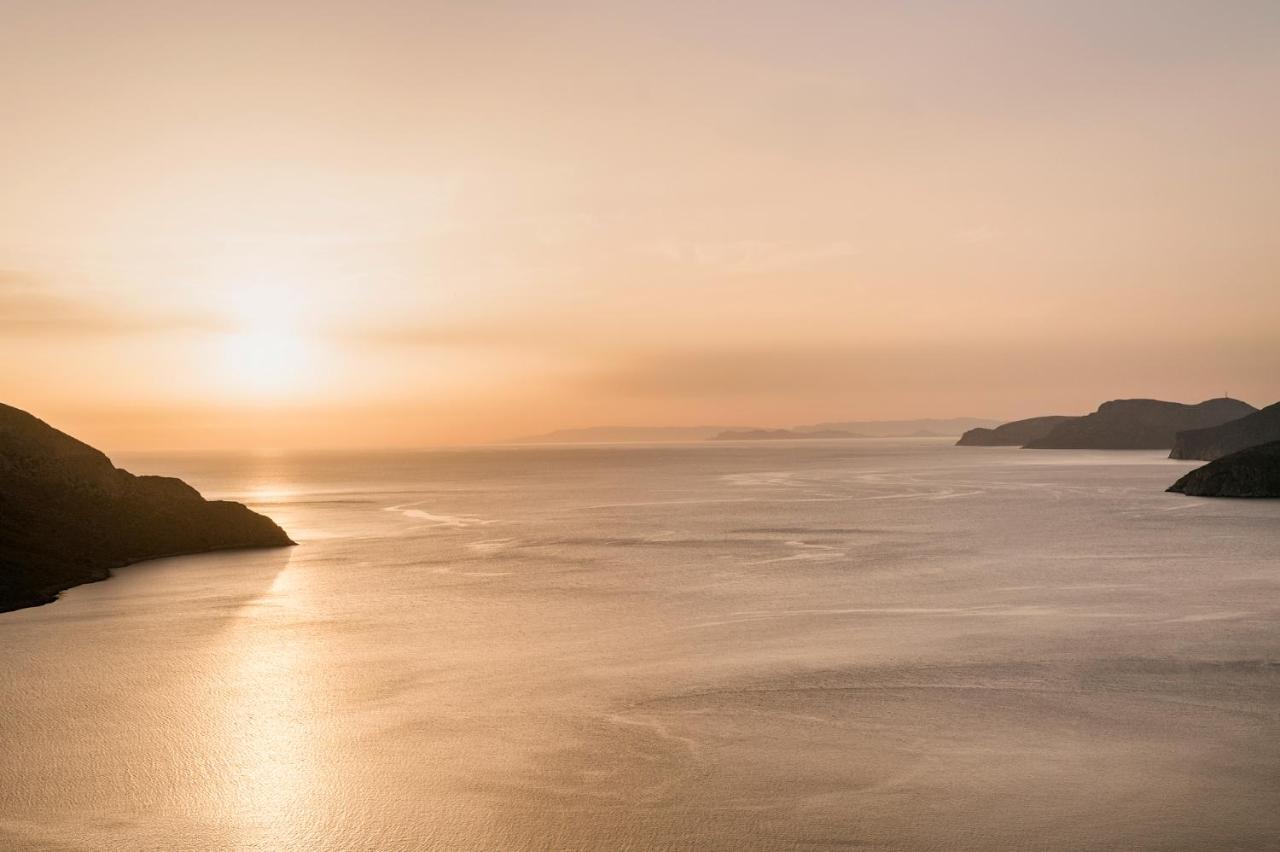 Menori Luxury Suite Panormos  エクステリア 写真